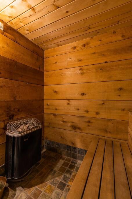 The Black Diamond Lodge *Sleeps 46* Hot Tubs + Ski Shuttle + Mountain Views Durango Exteriér fotografie