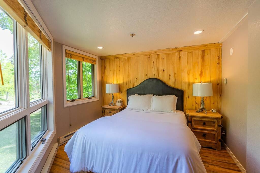 The Black Diamond Lodge *Sleeps 46* Hot Tubs + Ski Shuttle + Mountain Views Durango Exteriér fotografie