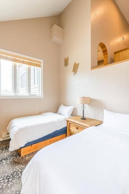 The Black Diamond Lodge *Sleeps 46* Hot Tubs + Ski Shuttle + Mountain Views Durango Exteriér fotografie
