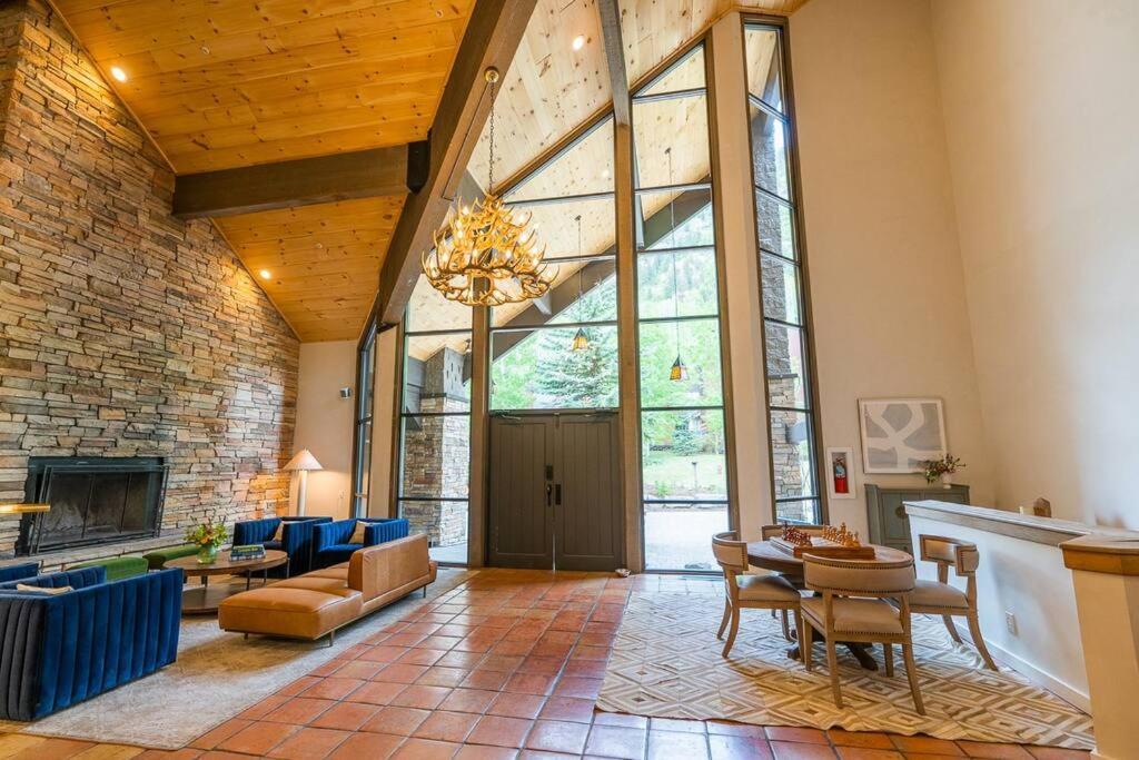 The Black Diamond Lodge *Sleeps 46* Hot Tubs + Ski Shuttle + Mountain Views Durango Exteriér fotografie