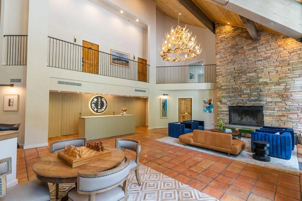The Black Diamond Lodge *Sleeps 46* Hot Tubs + Ski Shuttle + Mountain Views Durango Exteriér fotografie